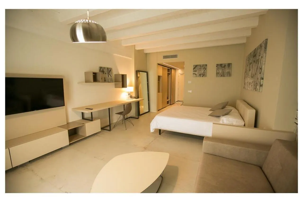 Ca' Barbini Resort Garda  4*, Garda (Verona) Italien