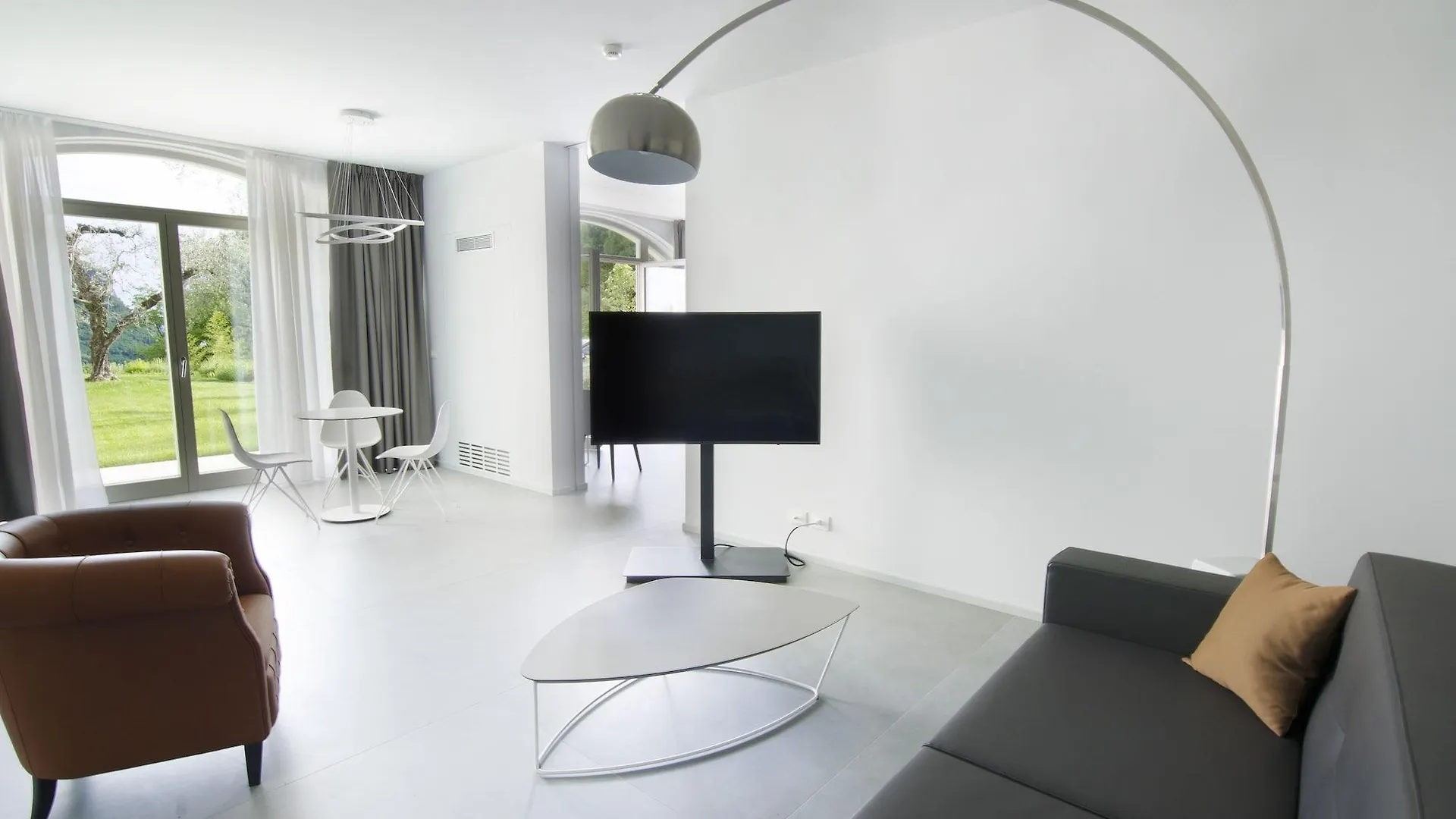 Ca' Barbini Resort Garda  4*, Garda (Verona) Italien