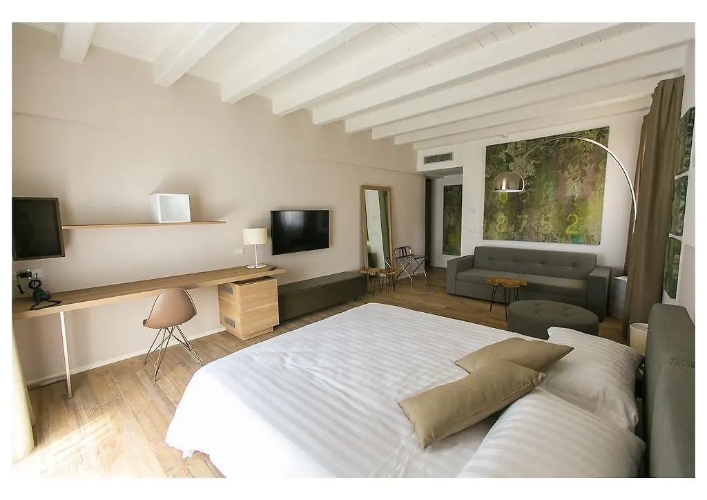Ca' Barbini Resort Garda  Hotel