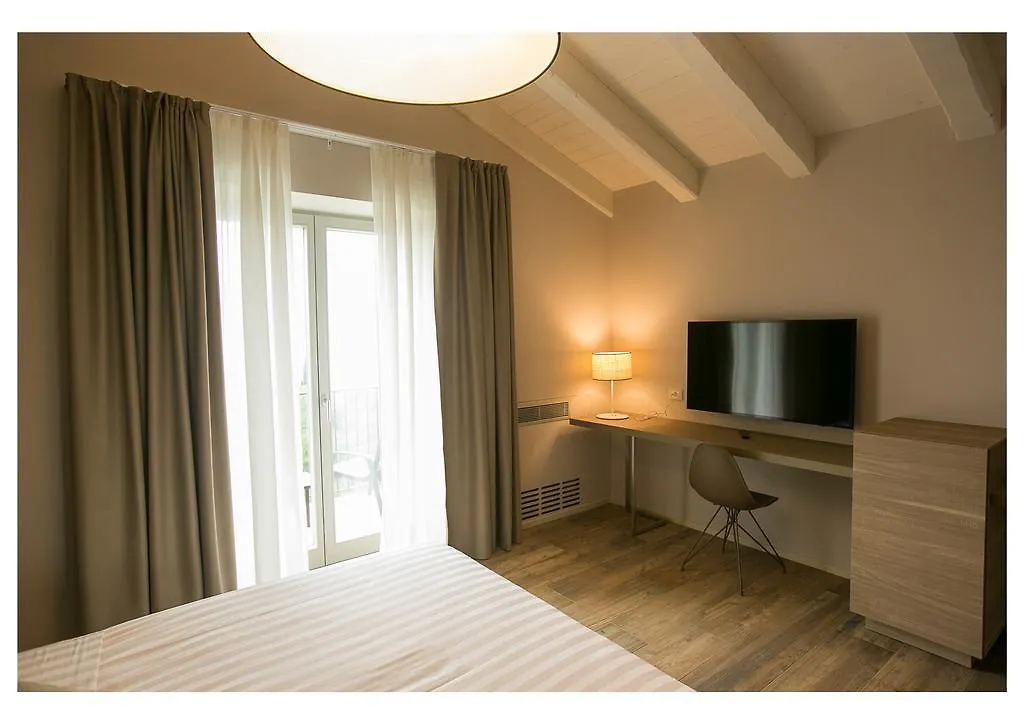 Ca' Barbini Resort Garda  Garda (Verona)
